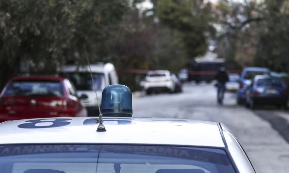 Μενίδι: «Τι κάνεις εδώ, όλα είναι καλά δεν τρέχει τίποτα» – Σκότωσε τη μάνα του κι άνοιξε ατάραχος την πόρτα στην θεία του